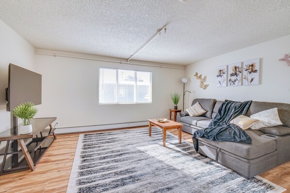 Apartment (2 Bedrooms) | Front of property