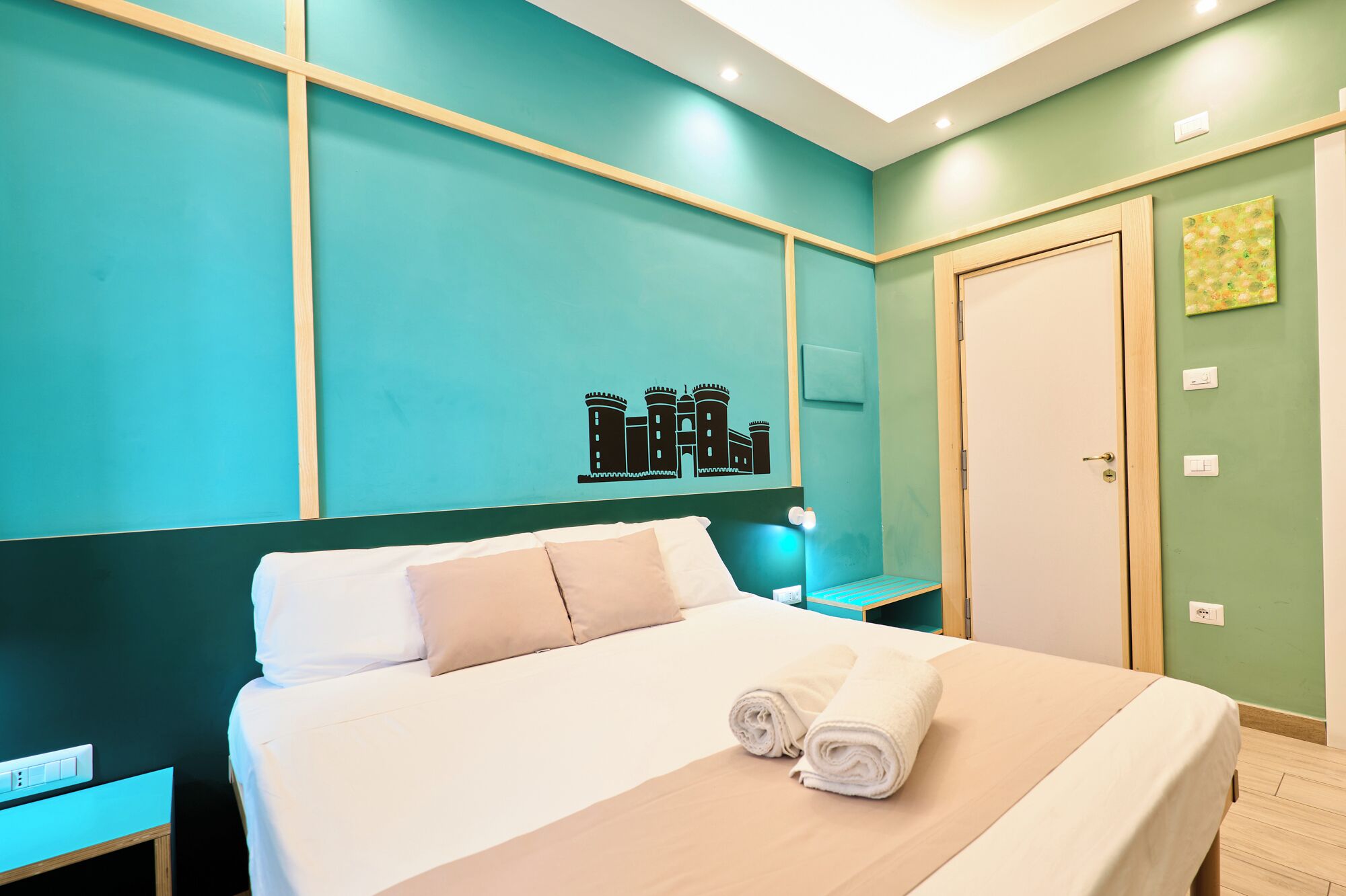 經典客房 | 迷你吧、獨特設計、手提電腦工作空間、隔音