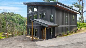 Cabin, 3 Bedrooms | Exterior
