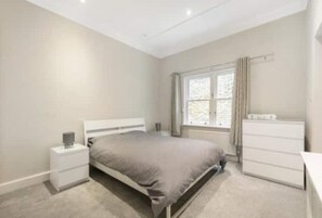 2 Schlafzimmer, Bügeleisen/Bügelbrett, kostenloses WLAN, Bettwäsche
