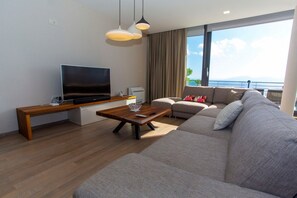 TV - Sea Front • 5-StarView • Next2Beach• PrivatePool (Drvenik)
