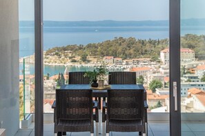 Dining - Luxury Apartment Lemon•Sea View•Free Parking (Makarska)