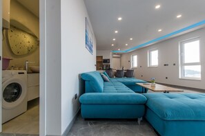 TV - • Lux apt Seashell • Free Parking (Makarska)