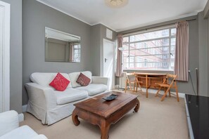 Apartamento básico | Zona de estar