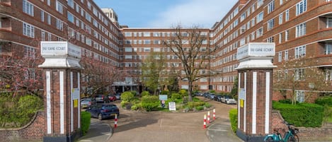 LÀgenhet Basic | Exteriör