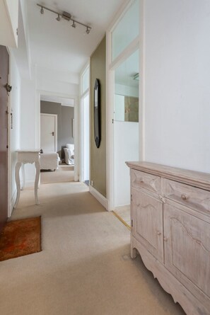 Apartamento básico | 1 quarto, espaço de trabalho para notebook