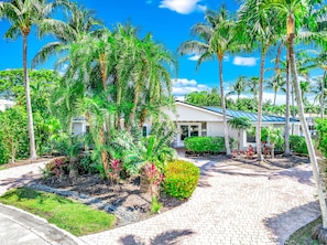 Exterior - Heated Pool+Waterfront! Golf Cart+1 Mile To Beach! (Fort Lauderdale)