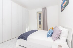Ferros/tábuas de passar roupa, Wi-Fi, roupa de cama