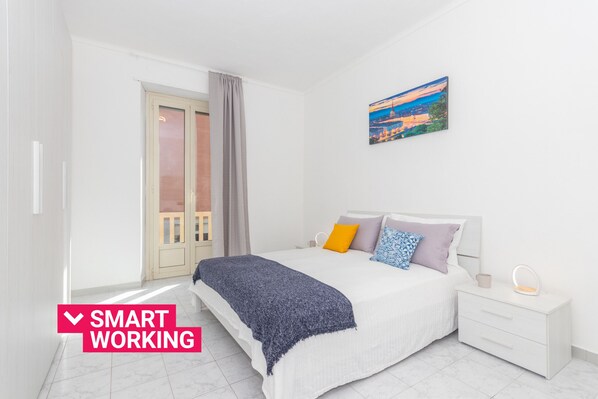 Bügeleisen/Bügelbrett, WLAN, Bettwäsche