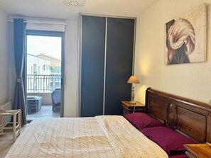 1 soverom, strykejern/-brett, wi-fi (inkludert) og sengetøy