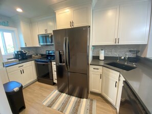 Fridge, microwave, oven, stovetop - Ocean view Townhouse 2 Bedroom 2 1/2 Bath Summerhouse Condo- 111 (St. Augustine)