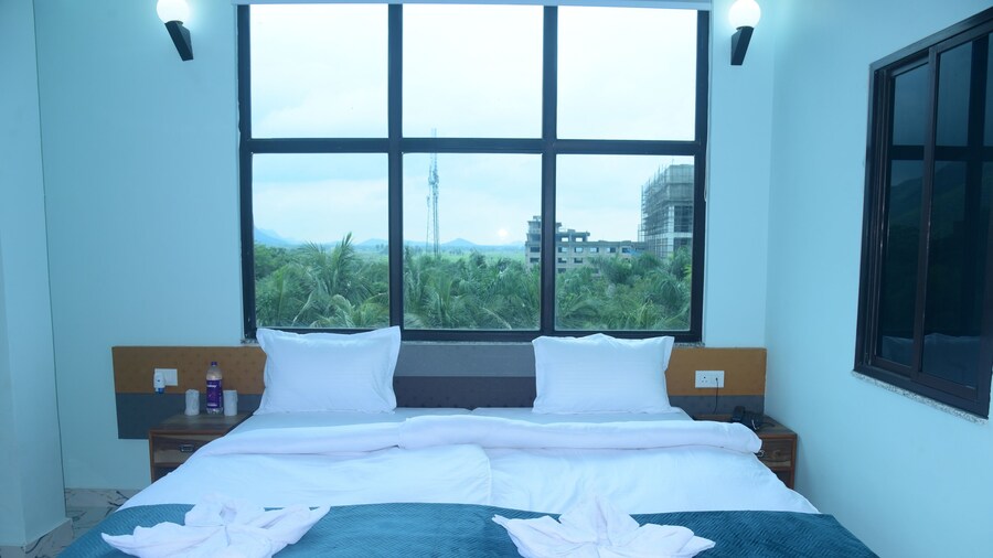 Hotel Gridhakuta International