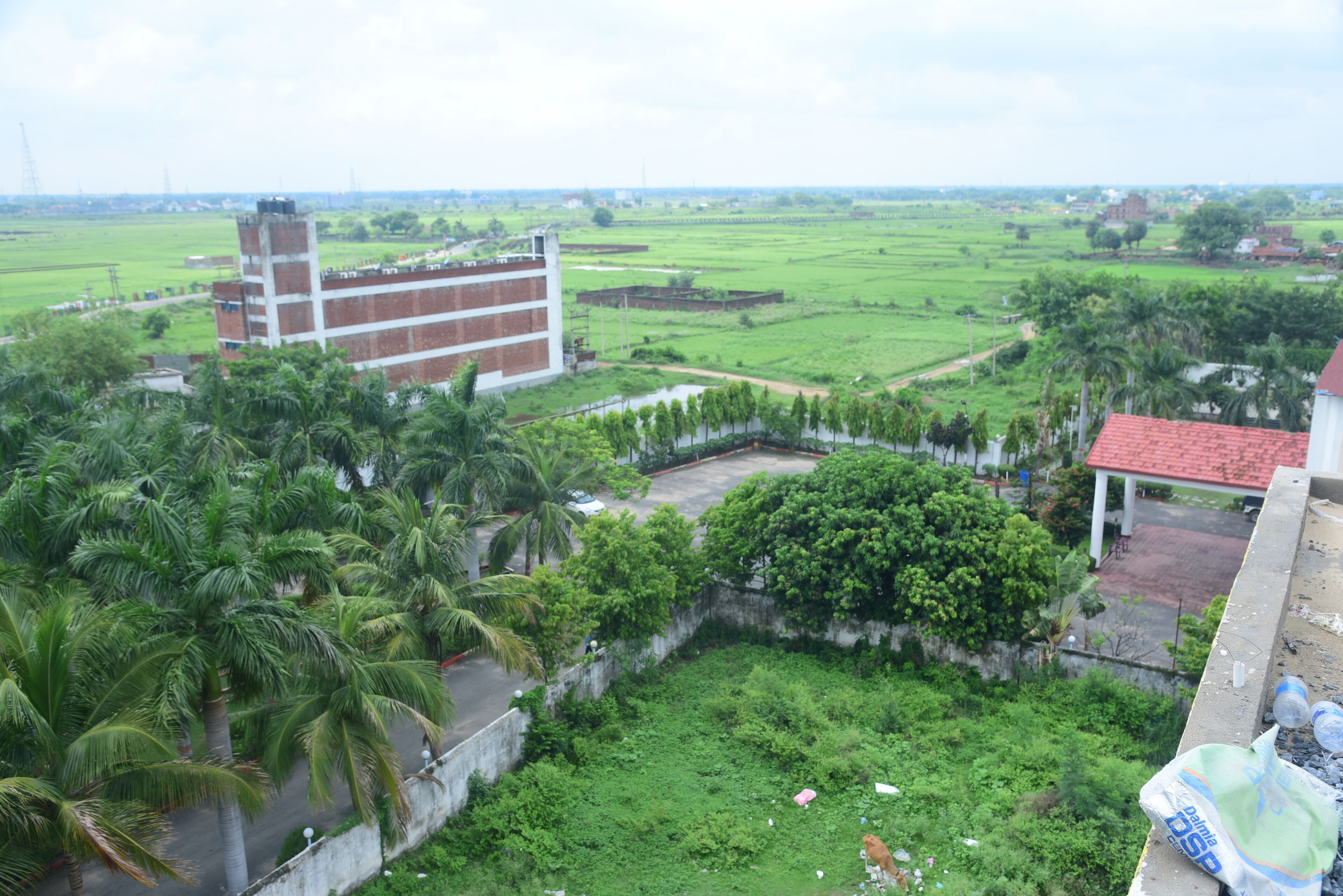 ด้านหน้าที่พัก