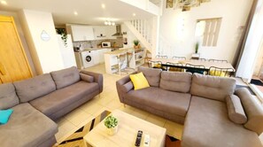 TV, books - Très bel appartement duplex piscine 6 pers (Serra-di-Ferro)