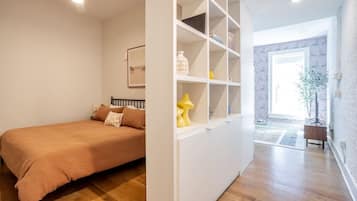 1 bedroom, iron/ironing board, free WiFi, bed sheets