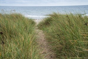 Nær stranden