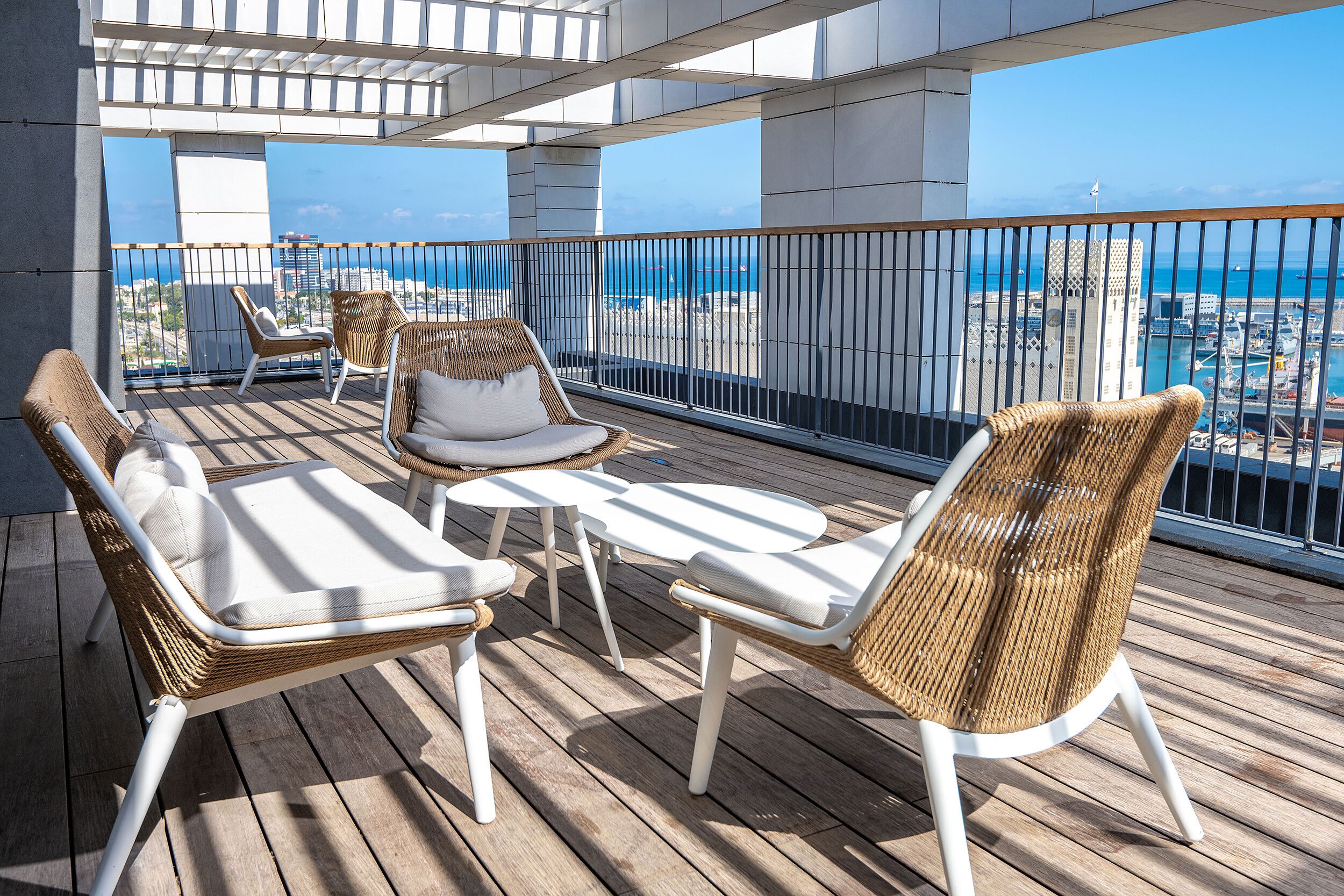 Appartement Luxe, 4 chambres | Terrasse/Patio