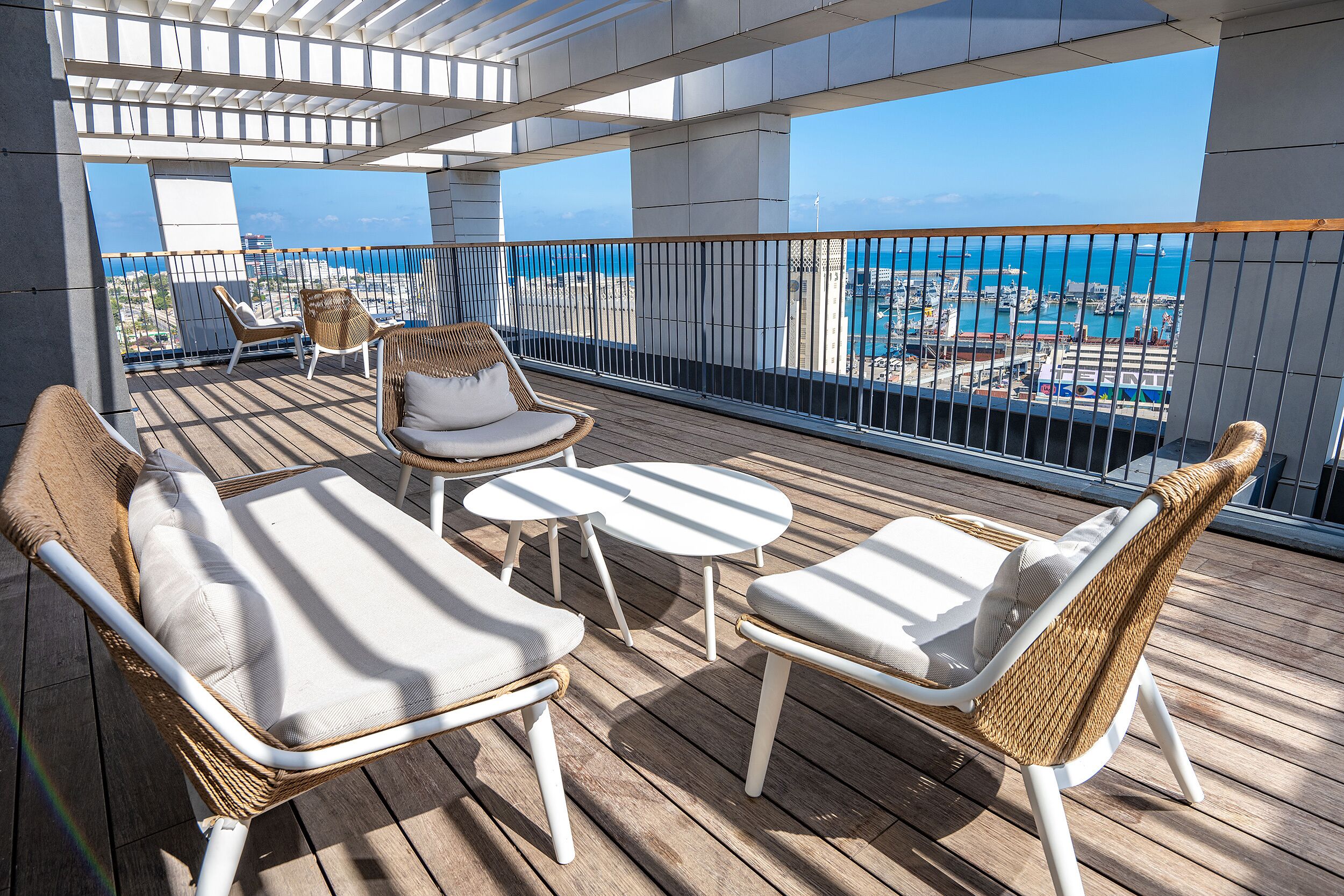Appartement Luxe, 4 chambres | Vue sur la plage/l’océan