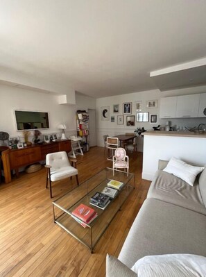 Living area - Appartement Familial (Boulogne-Billancourt)