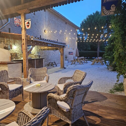 Gites Domaine Saladry Proche du Canal du Midi, Carcassonne, Idéal Pour Famille