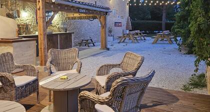 Gites Domaine Saladry Proche du Canal du Midi, Carcassonne, Idéal Pour Famille