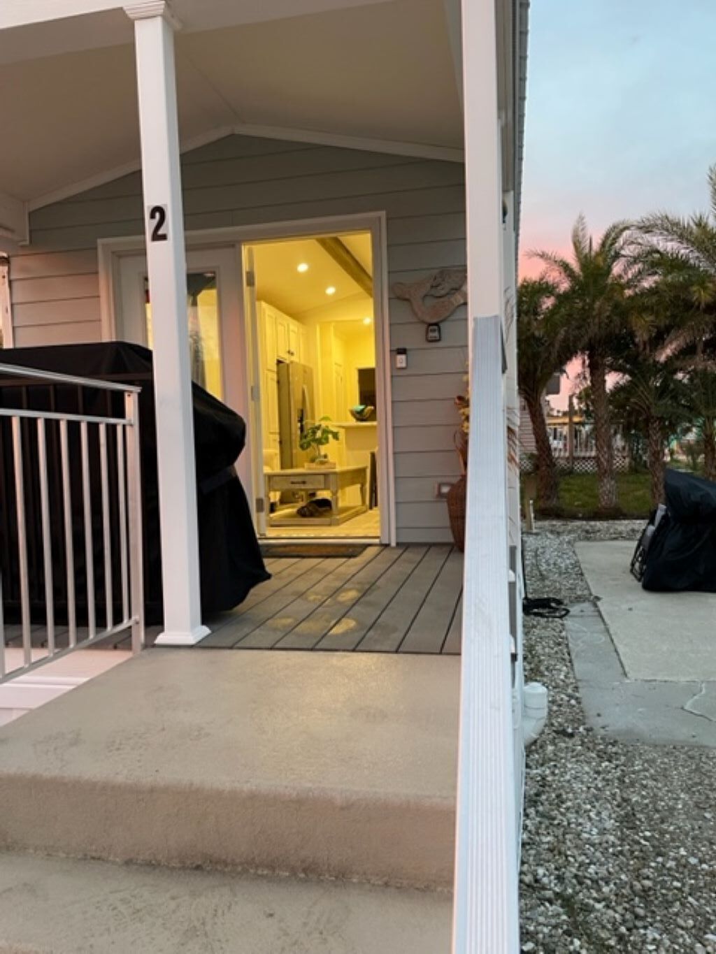 Island Romp is a tiny home in walking distance to local eateries and shops!