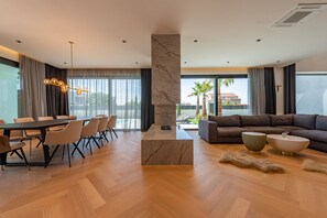 Fireplace - Villa Neo (Nin)