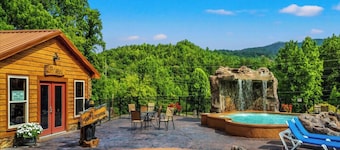 Charming 3BD Cabin w/ Hot Tub! Arcade + POOL!