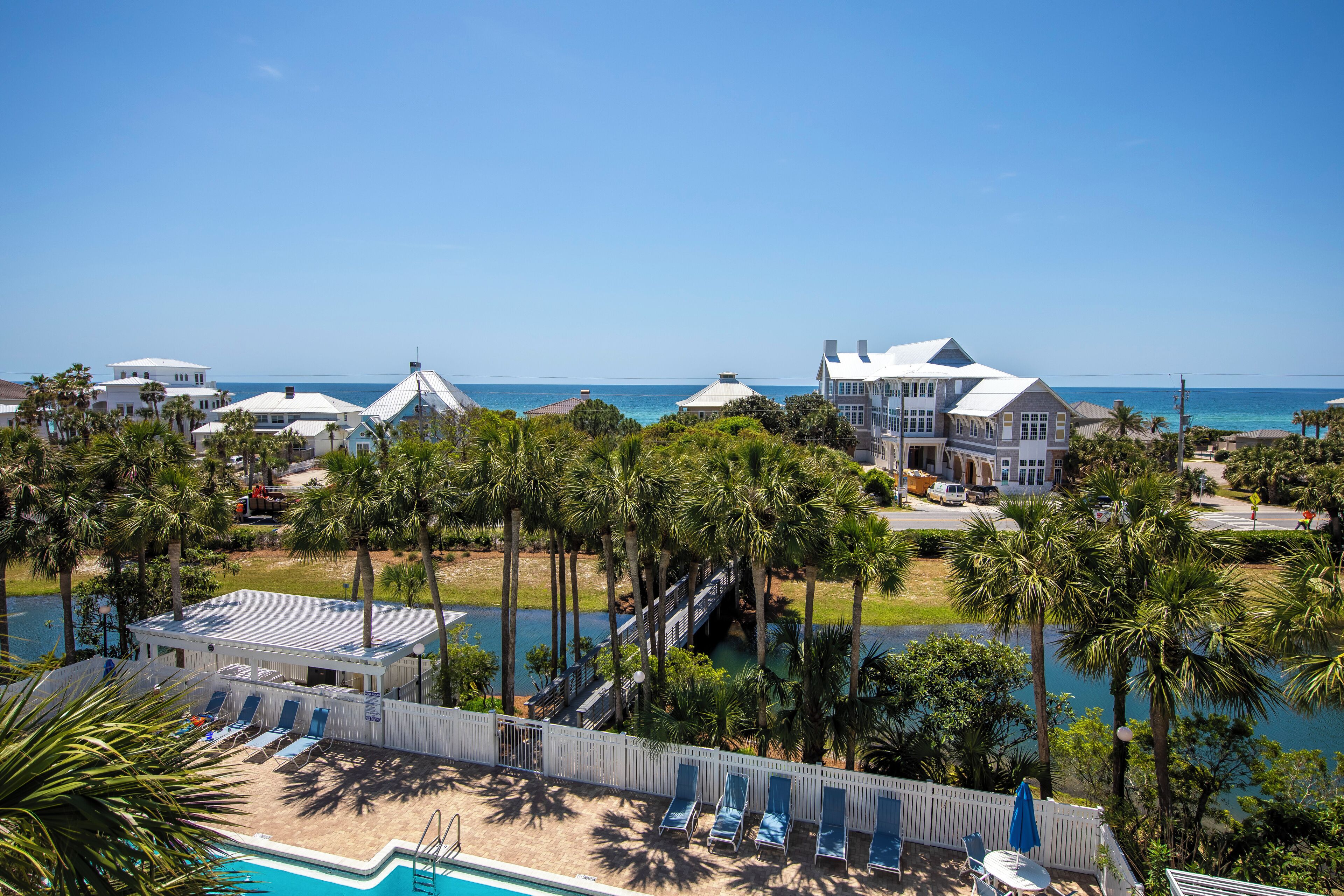 حمّام سباحة خارجي، حمّام سباحة مُدفَّأ