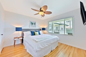2 bedrooms, iron/ironing board, free WiFi, bed sheets - Ocean Front Across From Beach/Amazing Views (La Jolla)
