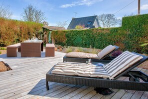 Terrace/patio - Large house for 8 in Beg Meil, Fouesnant (Fouesnant)