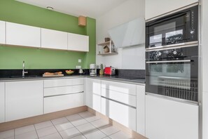 Fridge, microwave, oven, dishwasher