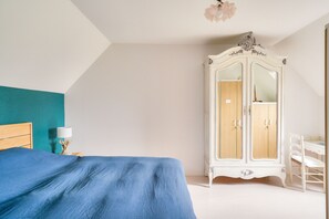 3 bedrooms, iron/ironing board, free WiFi