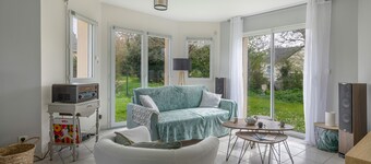 A 10mn del mar, casa de vacaciones con jardín