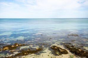 Tæt på stranden
