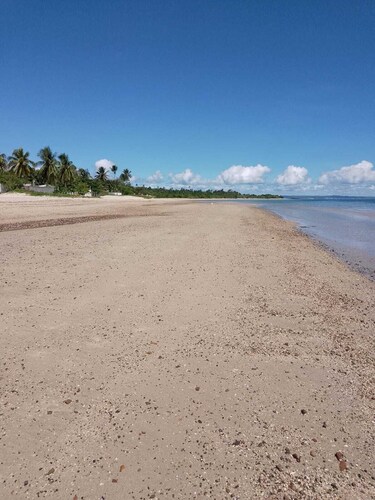 Cozy vacation home surrounded by greenery a few steps from the sea