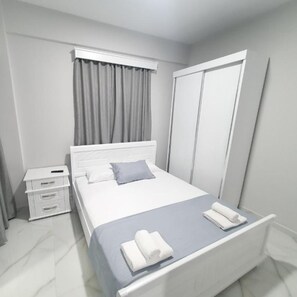 Chambre double, balcon | Accès au Wi-Fi (inclus)