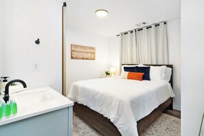 2 bedrooms, WiFi, bed sheets