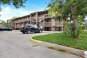 Exterior - Steps from Aggieville - Fun Manhattan Stay (Manhattan)