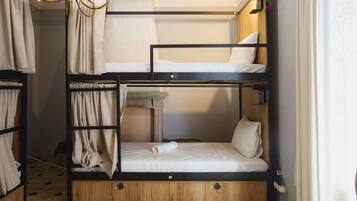 1 bedroom, in-room safe, iron/ironing board, WiFi