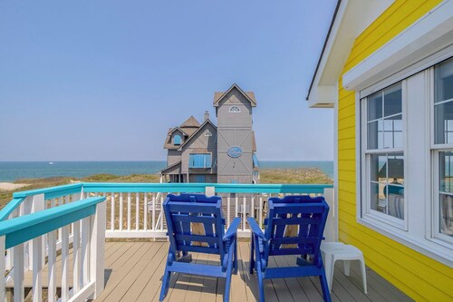 Luxurious semi-oceanfront home just steps from the Nights in Rodanthe house!