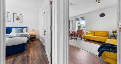 Luxury Home+Sleeps/11+Central+Games+Free Parking