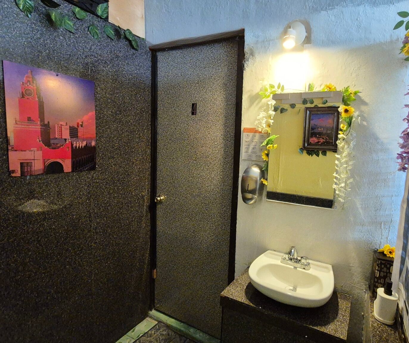 Dusche, Handtücher, Seife, Toilettenpapier