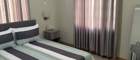 3 chambres, fer et planche Ă repasser, Wi-Fi, literie fournie