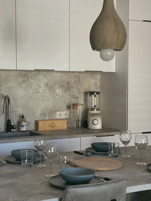 Fridge, microwave, oven, stovetop - Luxury apartment on the old port for 4 people (Porto-Vecchio)