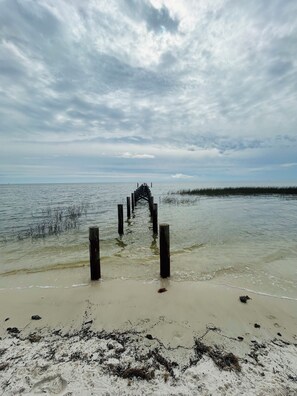 In Strandnähe, Liegestühle, Strandtücher