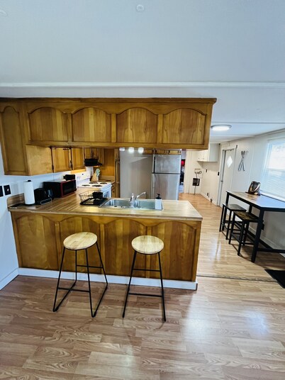 5 minutes from Humphrey boat ramp,guest access to pool and tennis courts