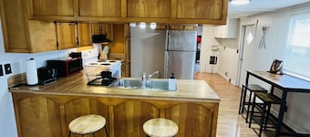 5 minutes from Humphrey boat ramp,guest access to pool and tennis courts