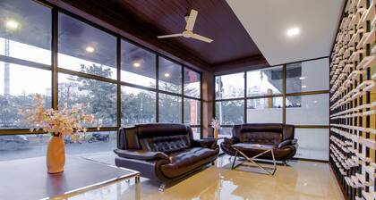 Monday Hotels - Swarna's The Capital
