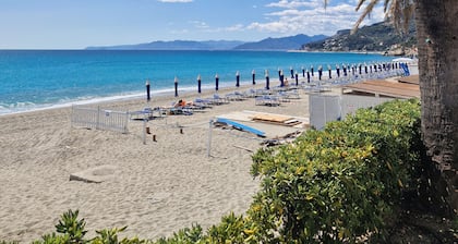 Varigotti Tropical Garden -
full floor Apartment
